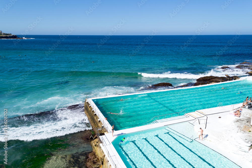 Fototapeta premium Famous Bondai beach in Sydney