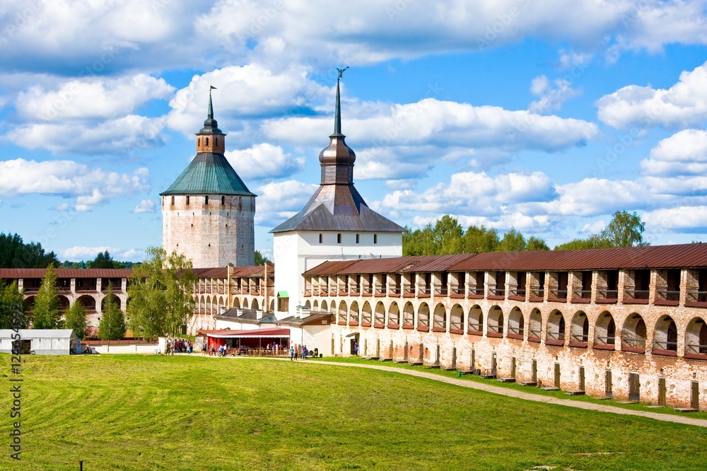 Fototapeta premium Kosaya Tower and Bolshaya Merezhennaya (Belozerski) tower of Kirillo-Belozersky monastery. Vologda region, Kirillov, Russia
