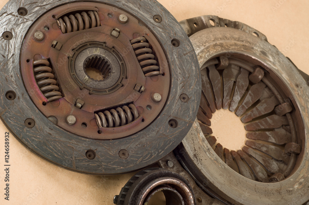 Basket clutch plate disk release bearing, rusty old parts Basket clutch plate disk release bearing, rusty old parts