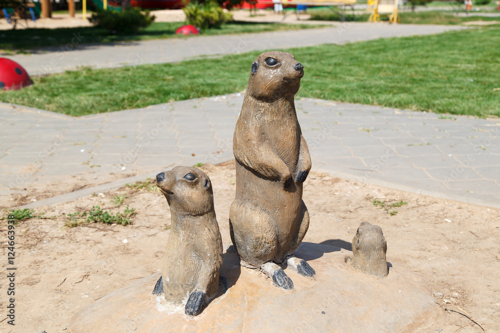 Obraz premium Памятник Сусликам. Центральный парк в городе Волжский, Россия