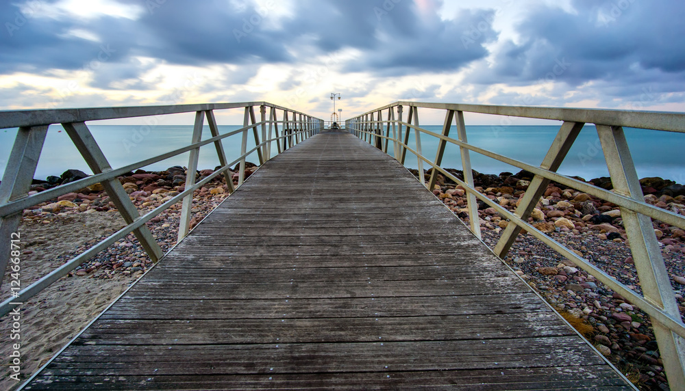 Bridge to the sea