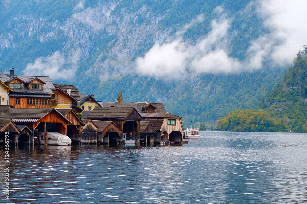 Naklejka premium Hallstatt with Hallstatter See in the Austrian Alps