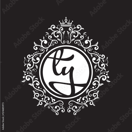Fototapeta Naklejka Na Ścianę i Meble -  vintage circle initial logo