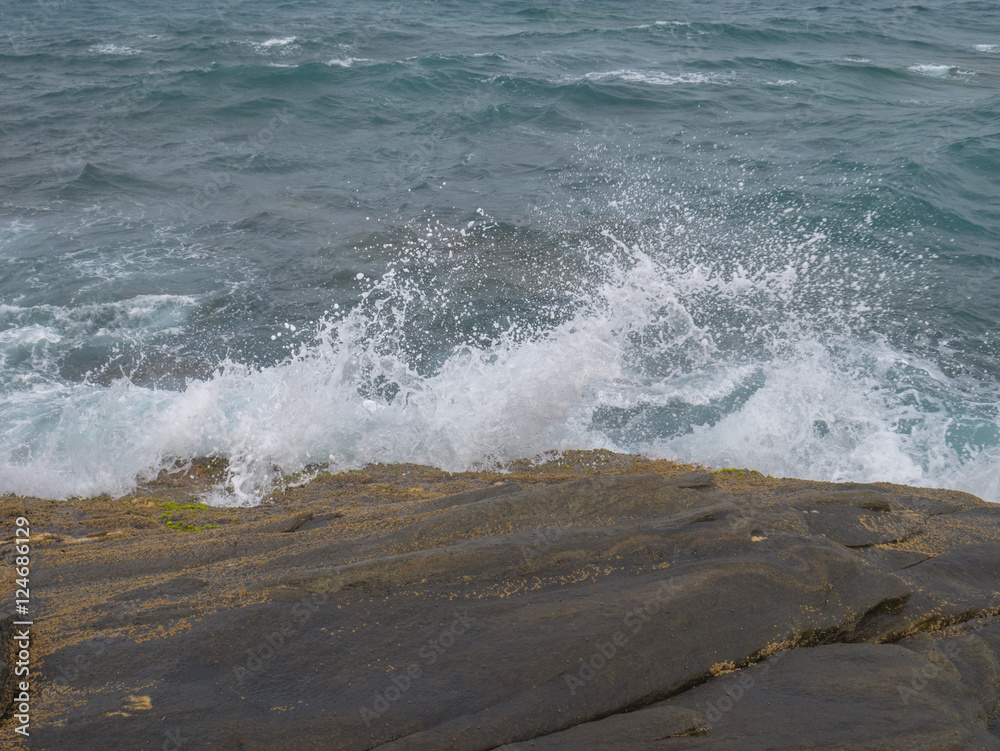 Waves Splashes on the rocks Waves Splashes on the rocks
