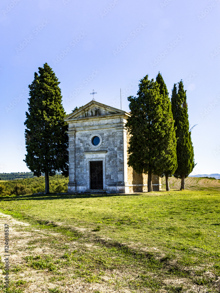 Naklejka premium Cappella di Vitaleta in Tuscany