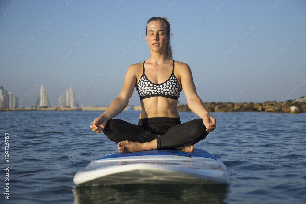 Fototapeta premium yoga surf