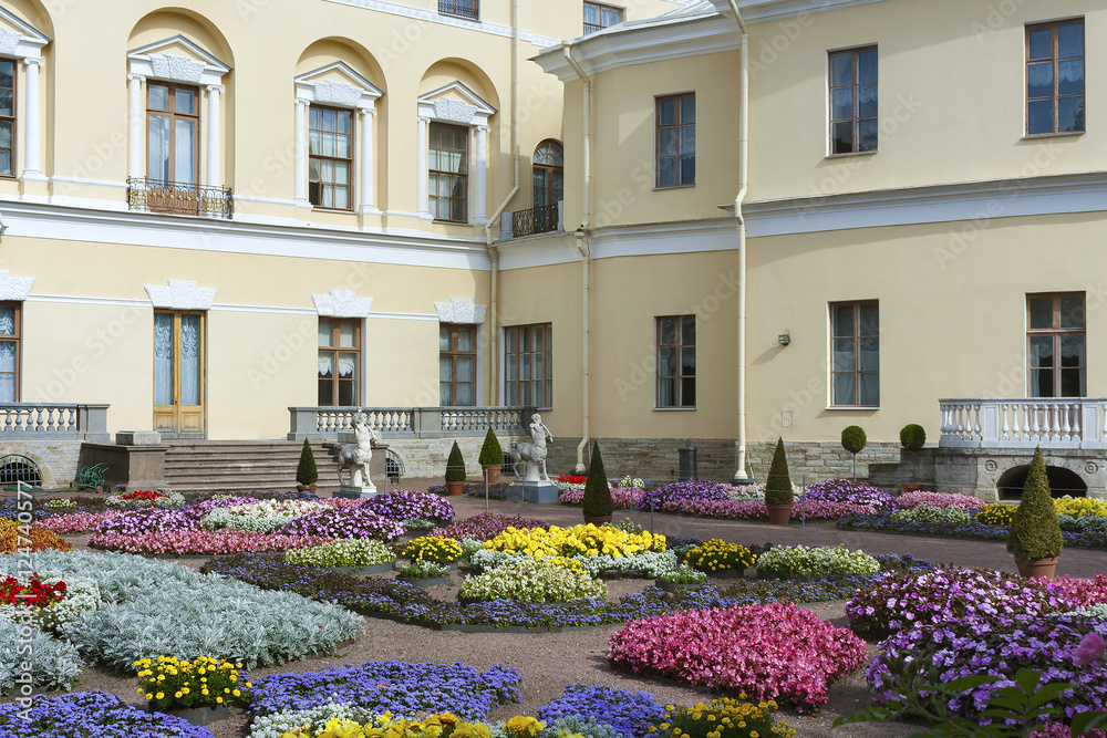 Flower bed near the Grand Pavlovsk Palace