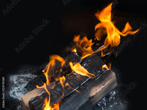 Photo Burning firewood