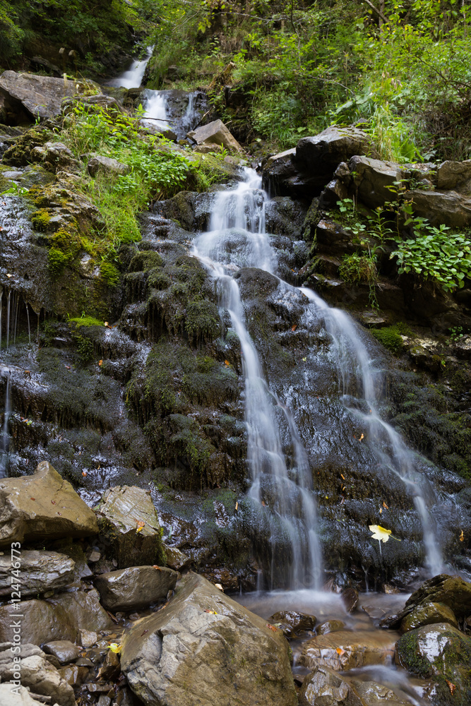 Fototapeta premium Tryfanets waterfal