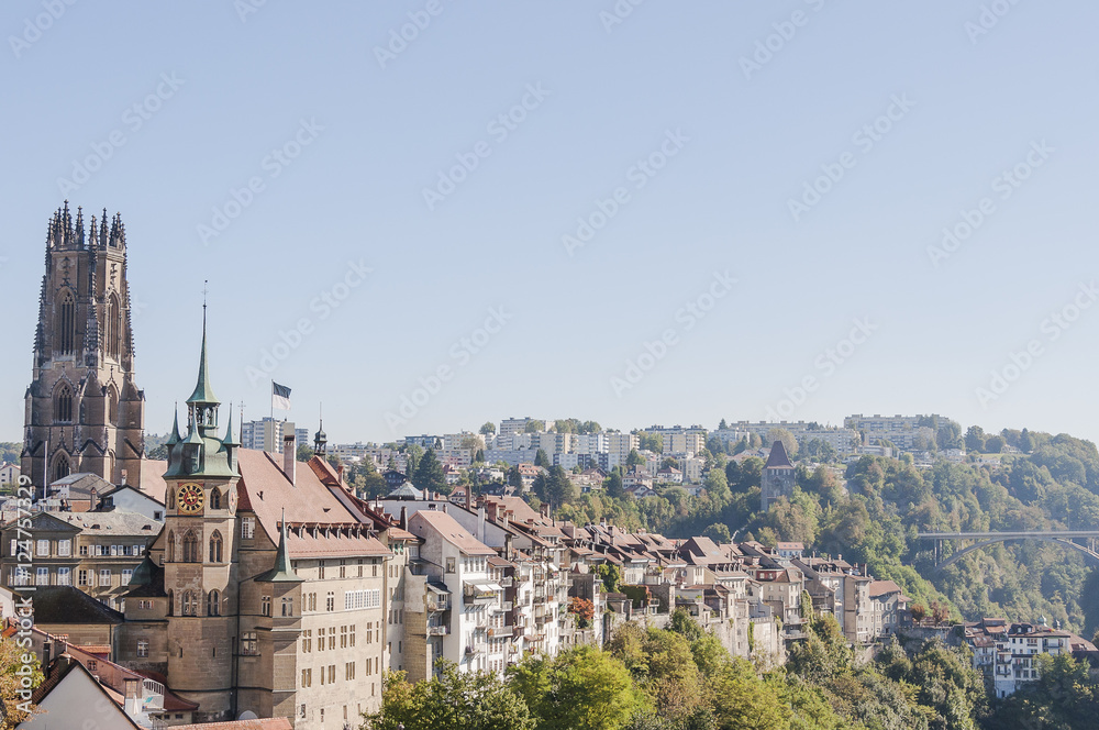 Fribourg, Stadt, Freiburg, Altstadt, Kathedrale, St. Niklaus, Rathaus, historische Häuser, Altstadthäuser, Brücken, Herbst, Schweiz