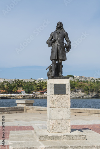 Kuba, Havanna; Statue an der Hafeneinfahrt , " Pierre le Moyne de Iberville ".