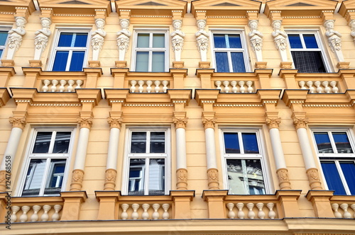 Wien - Bezaubernde Jugendstilfassade photo