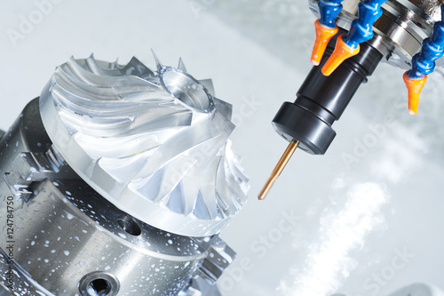 metalworking cutting process by milling cutter photo