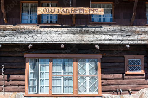 Photography Old Faithful Inn