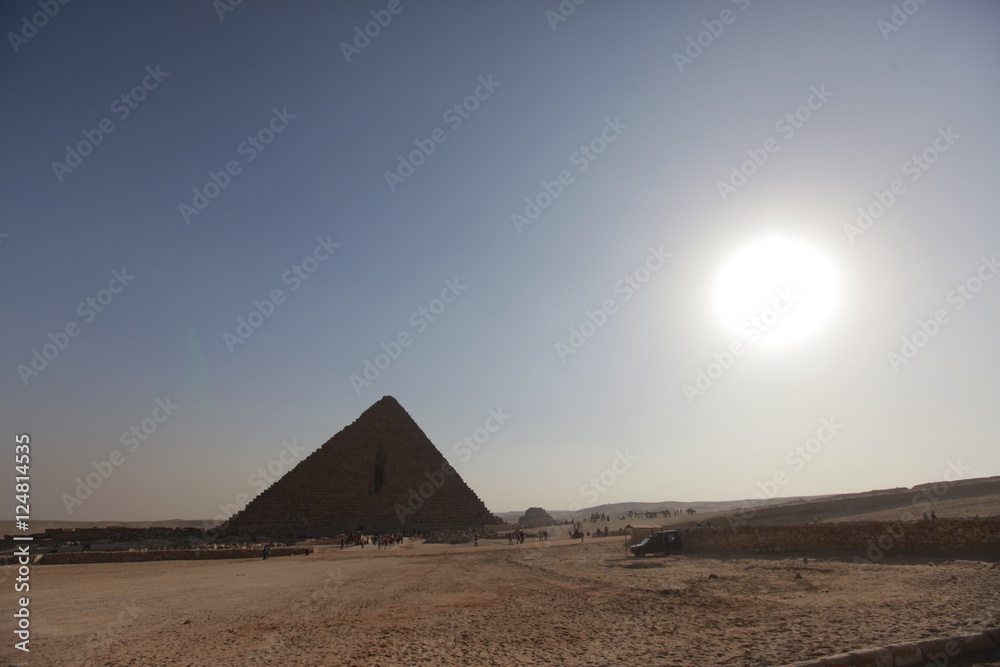 pyramid n sun