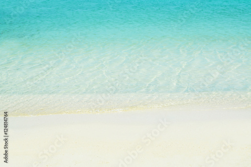 Blu sea and white sand beach background