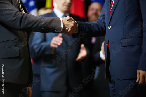 Fotografi Expressing trust and respect