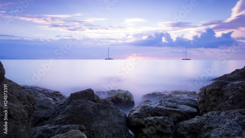 levée de soleil estival sur la côte d'azur