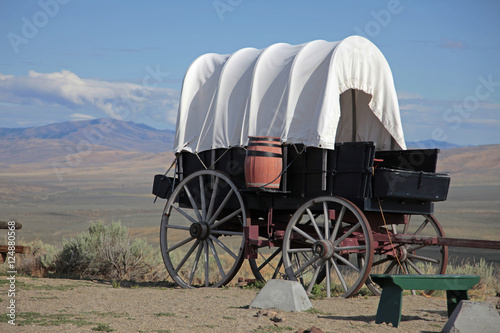 stage-coach n mtn range
