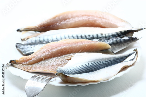 Filetti di pesce crudo
