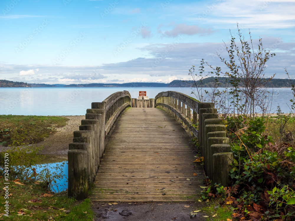 Fototapeta premium Bridge To The Sea