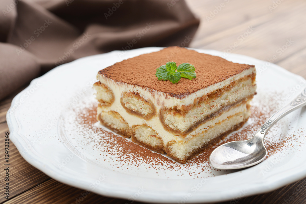 Tiramisu cake with mint