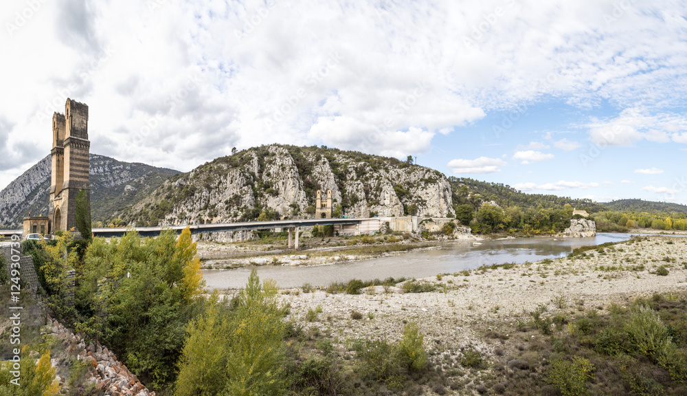 Pont Mirabeau over Durance River, Provence