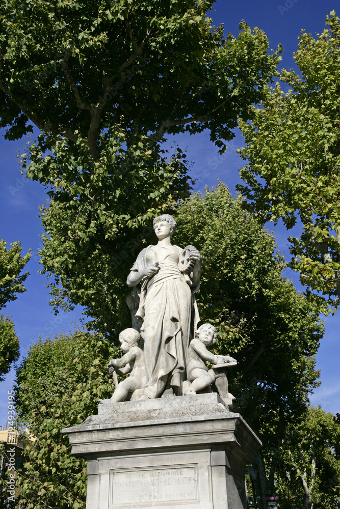 statue 1a