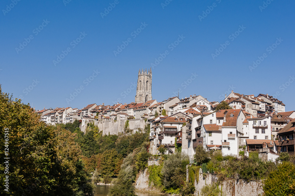 Fribourg, Stadt, Altstadt, Freiburg, Kathedrale, St-Nicolas, Fluss, Sarine, Saane, Altstadthäuser, Stadtrundgang, Herbst, Schweiz