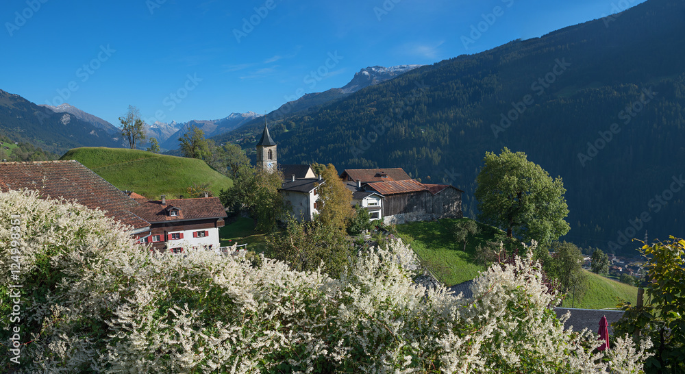 Alpendorf Luzein im Prättigau