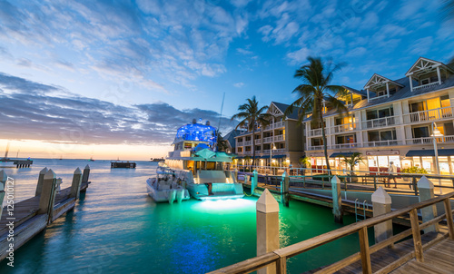 Obraz na plátně Pier on the port of Key West, Florida at sunset