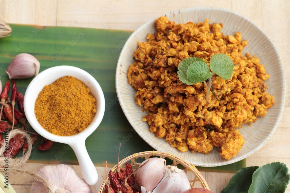 Roast chicken curry with spicy is delicious. Roast chicken curry with spicy is delicious.