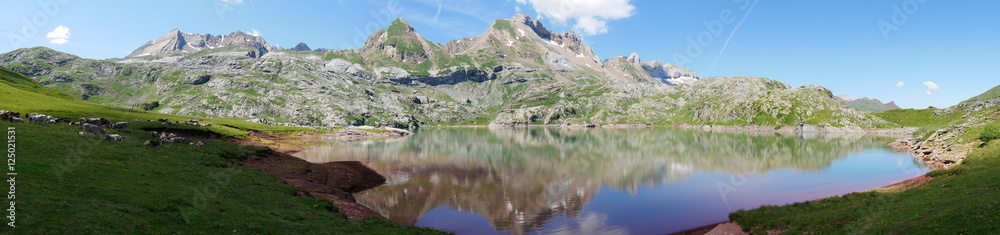 Lac d'Estaens Pyrénées 