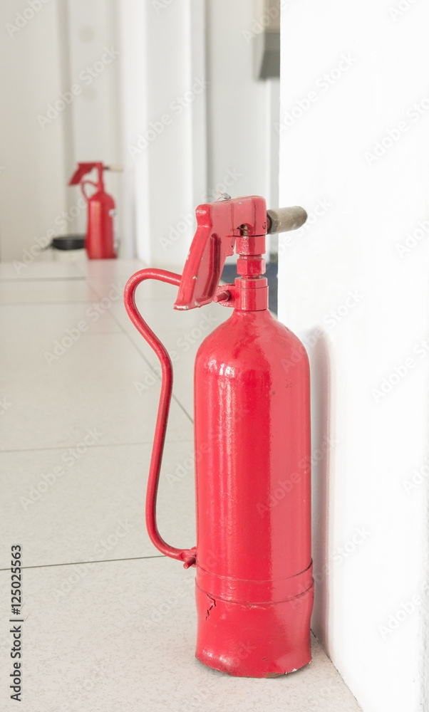 Obraz premium Fire extinguisher