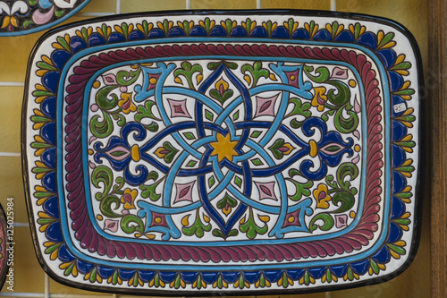Keramiek met Spaanse motieven, Córdoba, het histories centrum in de omgeving van de Mezquita.