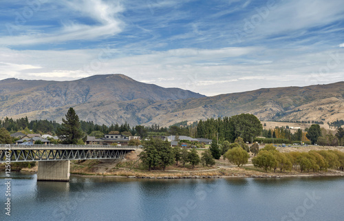 Wallpaper Mural Bridge over the Kawarau River and Lake Dunstan in the township of Cromwell, Central Otago, New Zealand Torontodigital.ca
