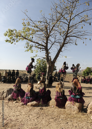 traditional dogon dance