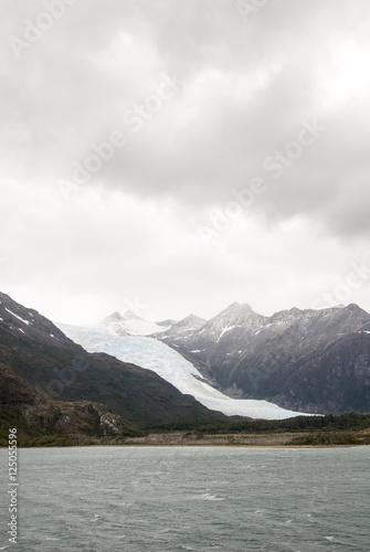 Fototapeta Naklejka Na Ścianę i Meble -  Glacier Alley - Patagonia Argentina
