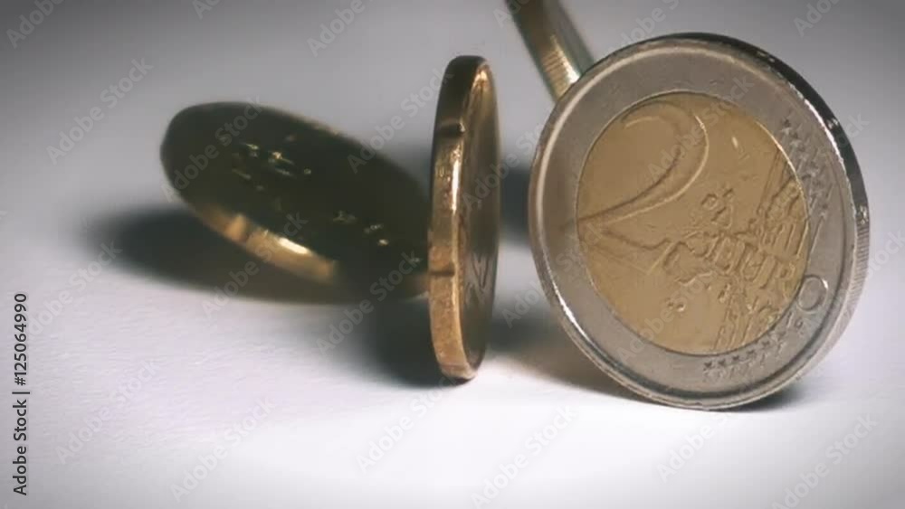 Pièces de monnaie euro en slow motion 1500fps