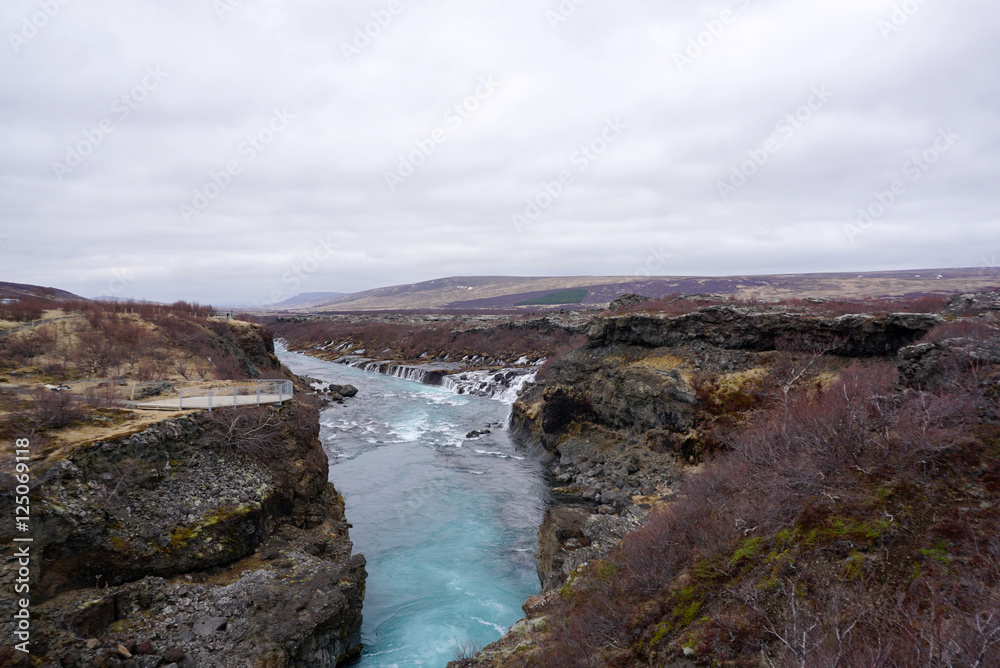 Obraz premium Hraunfossar & Barnafoss Waterfalls