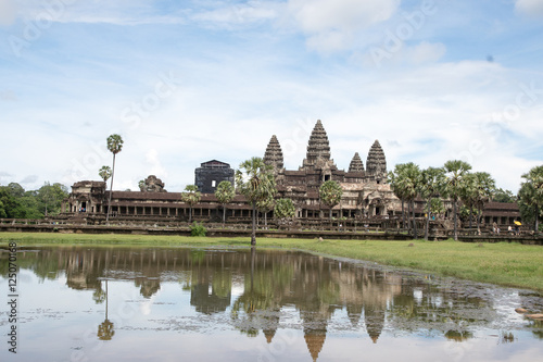 Famous View Point of Angkor Wat Temple, Cambodia © chaiudon