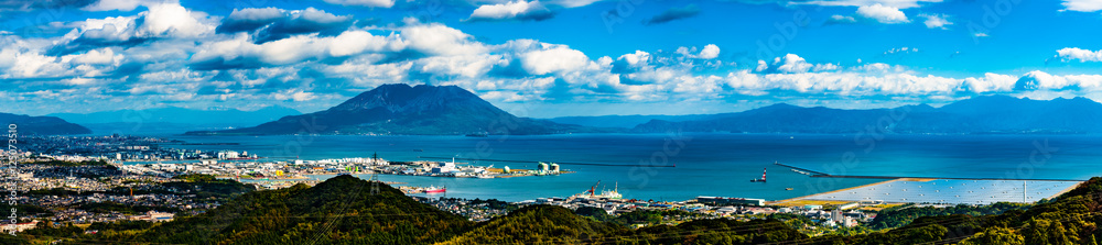 桜島錦江湾と鹿児島市街地