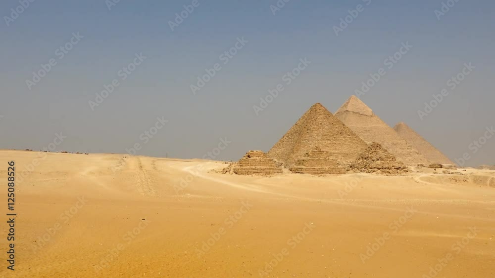 Zoom Out - The Great Pyramids of Giza - Egypt Zoom Out - The Great Pyramids of Giza - Egypt
