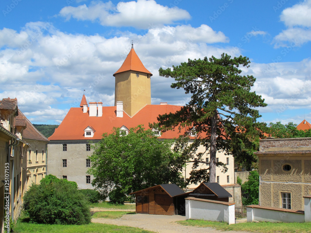 Veveri castle at the Brno dam (Czech Republic)