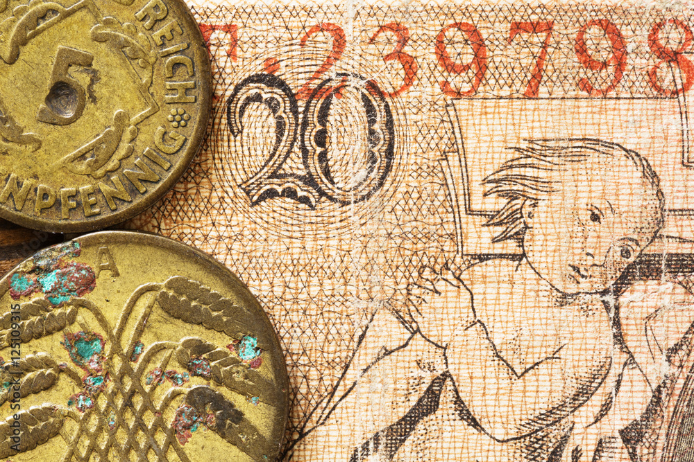 Fototapeta premium close-up of the security pattern of old banknotes and coins..