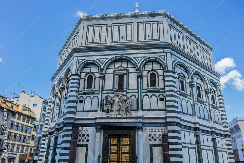Octagonal Baptistery of Saint John (1128). Florence, Italy.
