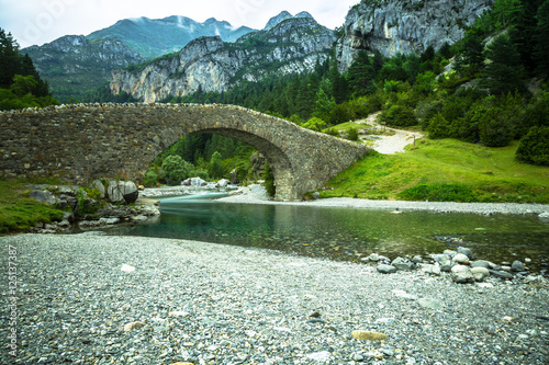 Obraz na płótnie Ebro river through a valley in Cantabria, Spain w salonie