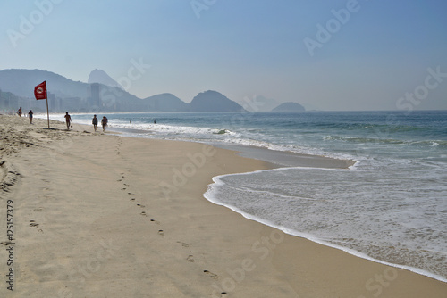 Praia de Copacabana em dia de ressaca photo