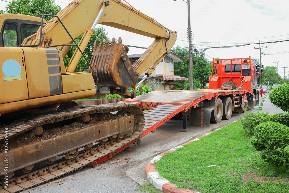 Excavators tracked motion climb up on Taylor. Excavators tracked motion climb up on Taylor.
