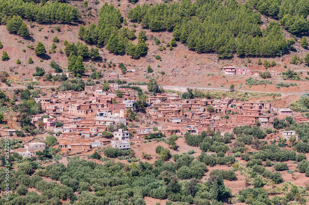 Marokkanisches Bergdorf im Hohen Atlas
